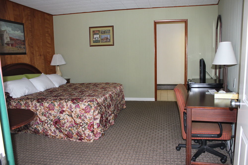 Heidi'S Inn Brewster Exterior photo